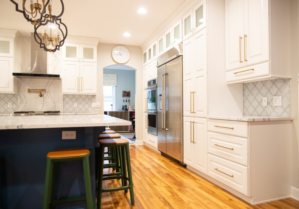 Kitchen - transitional kitchen idea