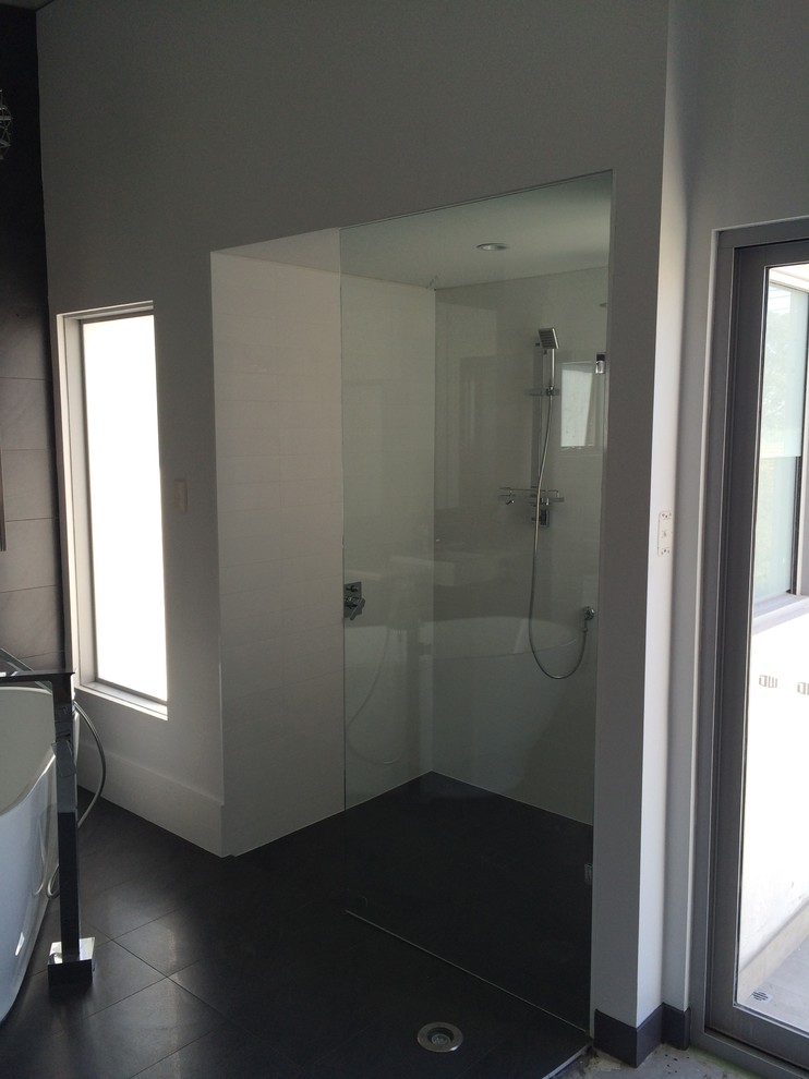Contemporary bathroom in Perth.