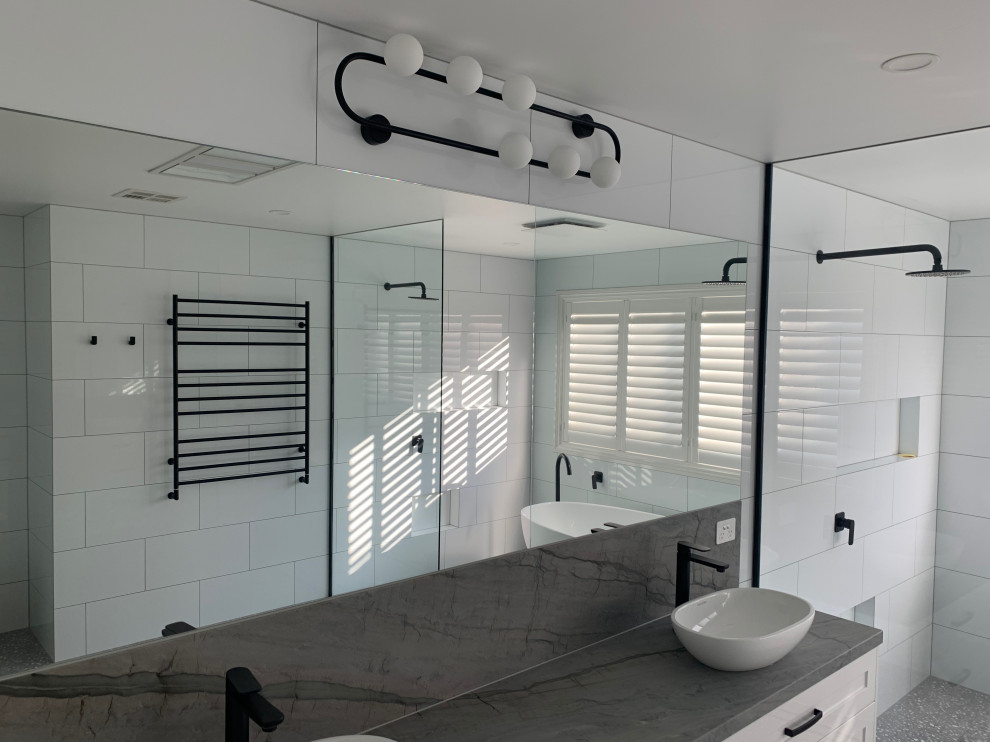 Sunbury Ensuite & Bathroom Modern Bathroom Melbourne by The