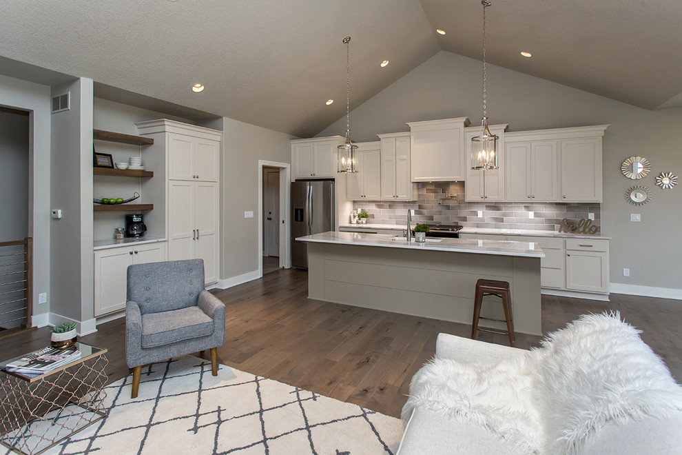 Kitchen - transitional kitchen idea