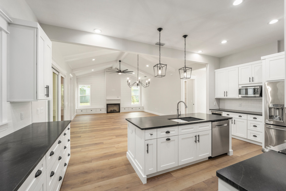 Custom Home - The Lynn Model 2,236 - High Springs, FL