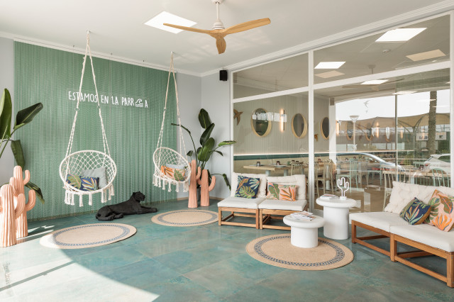 LA PARRETA coastal-deck