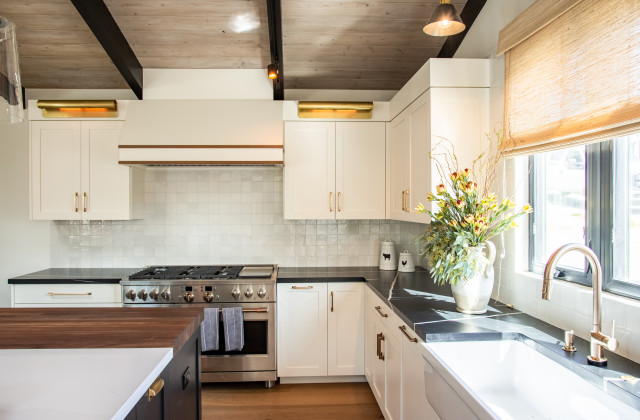 Parkview Dr fusion-kitchen