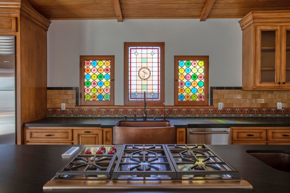 Kitchen - rustic kitchen idea in Los Angeles