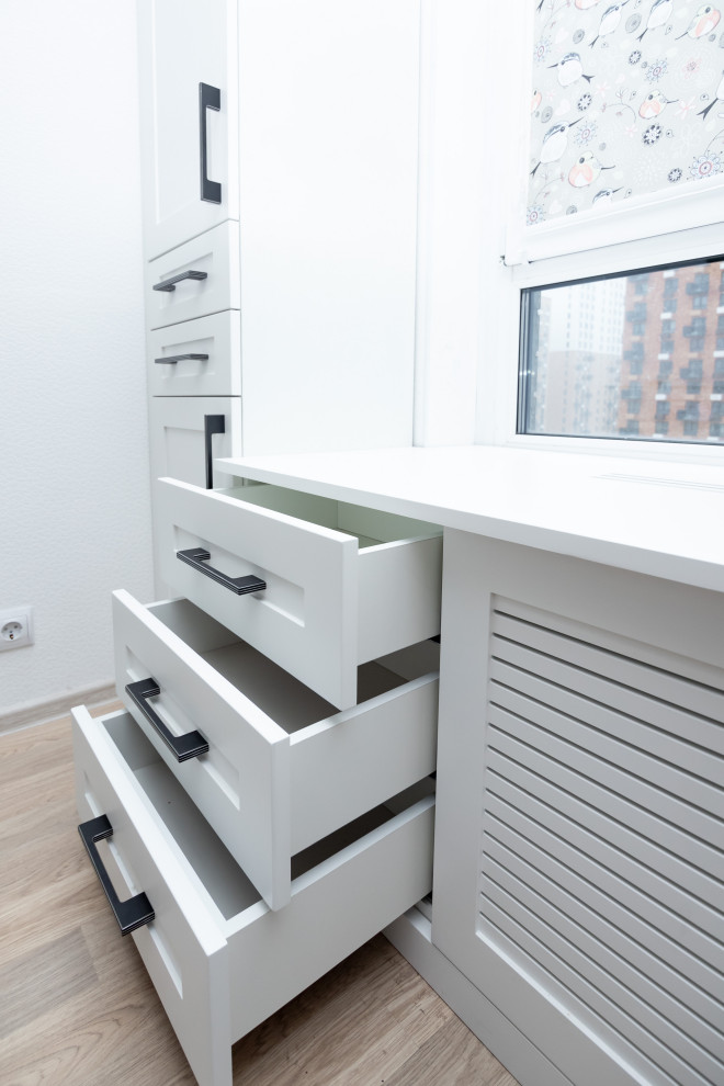 Меблировка подростковой комнаты в нейтральных цветах