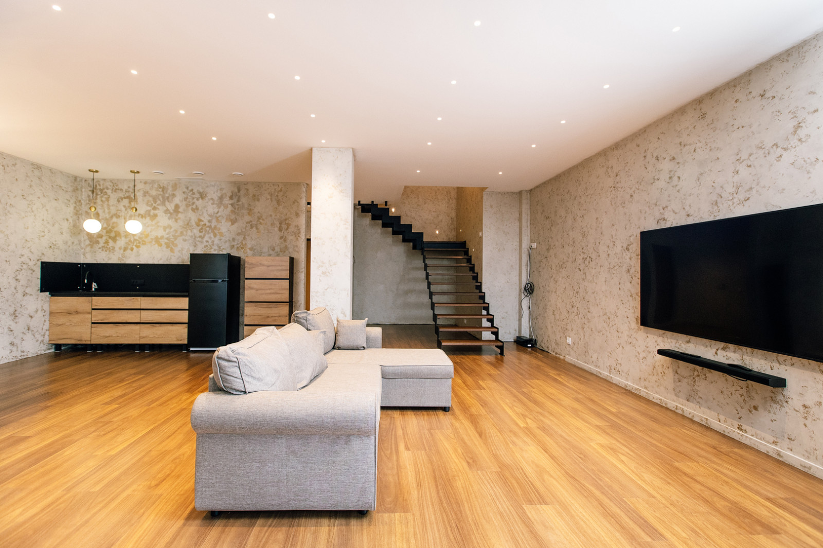 Челябинск. Интерьер Свободы 77