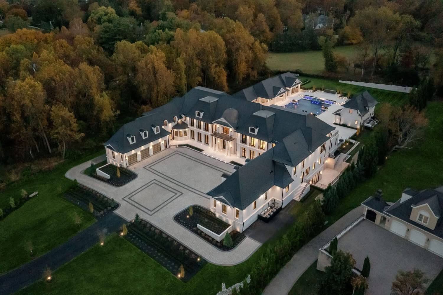 The New American Château — A Potomac, MD Estate