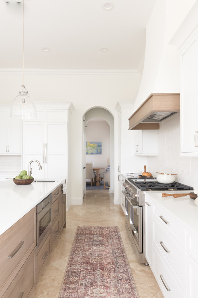 Inspiration for a transitional home design remodel in Miami