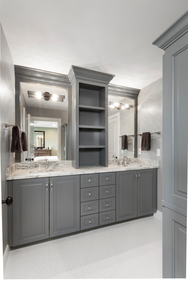 Home design - transitional home design idea in Detroit