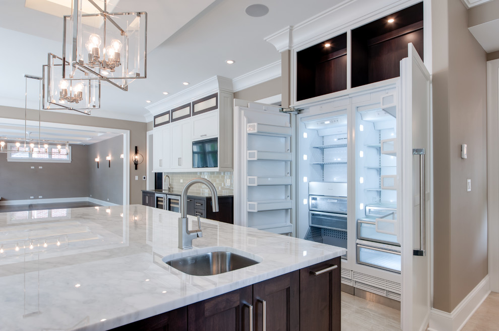 Example of a transitional kitchen design in Chicago