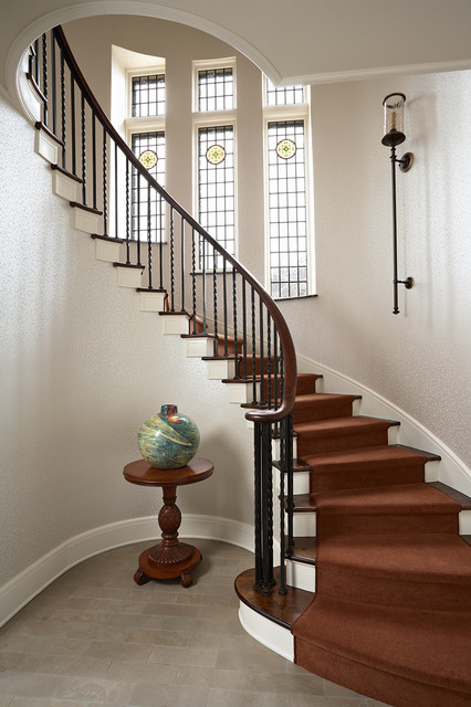 Summit Avenue Duplex klassisch-treppen