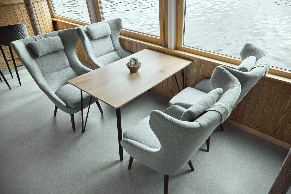 Теплоход Moris