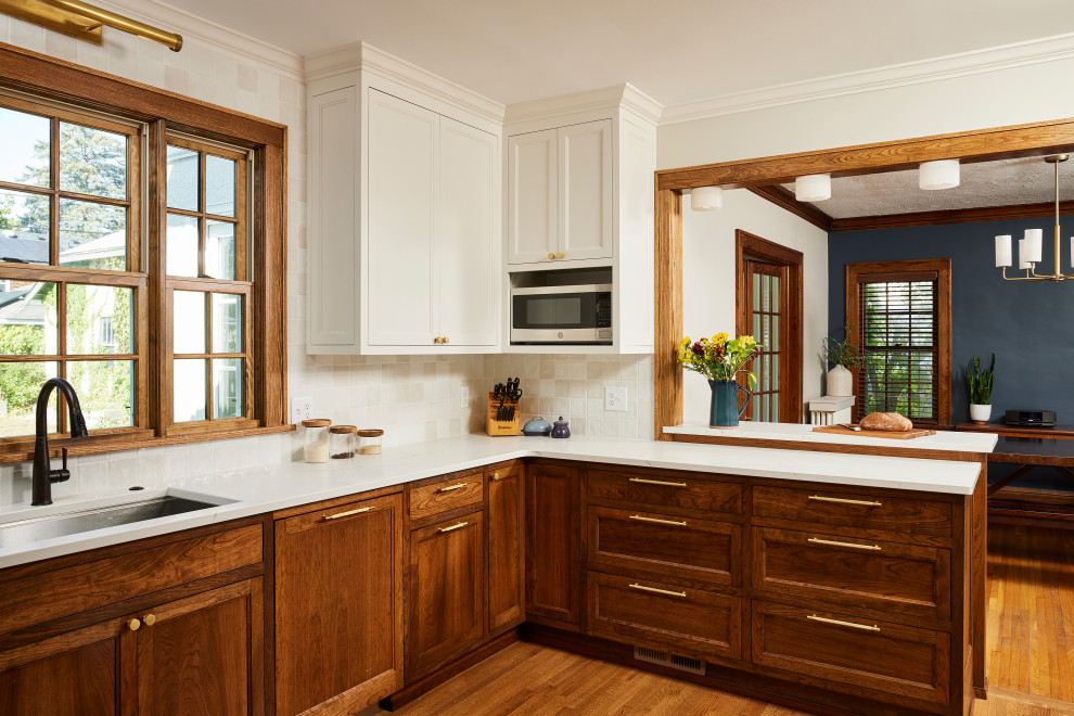 Kitchen - transitional kitchen idea in Minneapolis