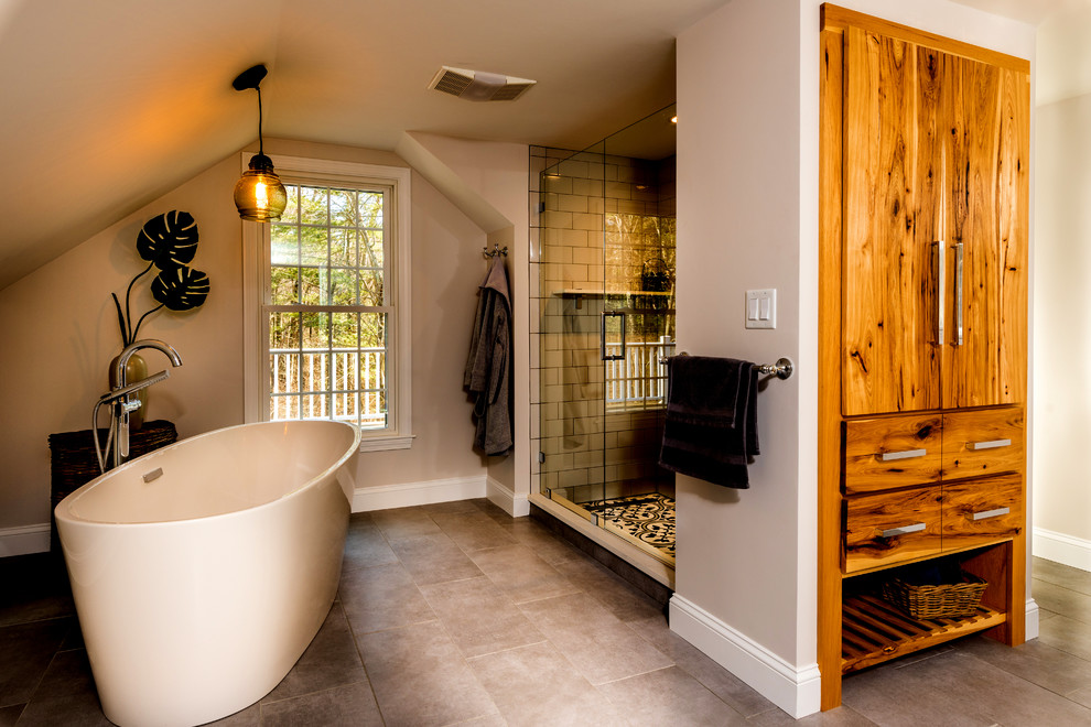 Example of a transitional home design design in Boston