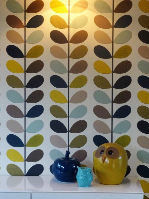 S&eacute;jour fleuri mid-century-wohnzimmer