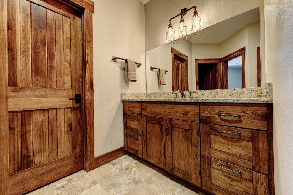 Home design - rustic home design idea in Denver