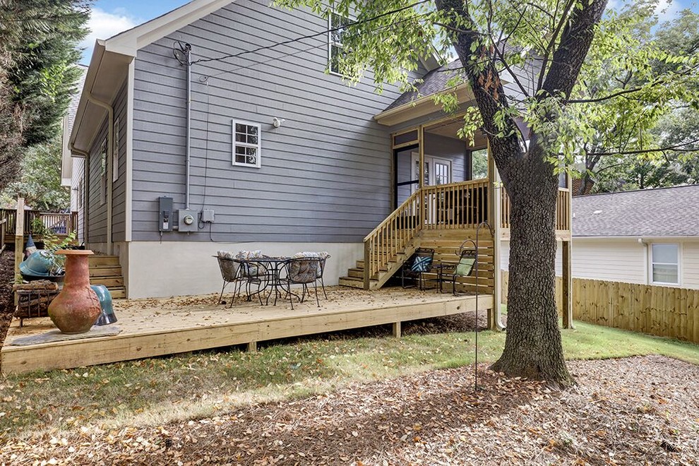Transitional deck photo in Birmingham
