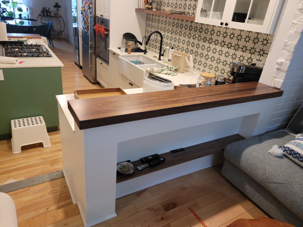 TWO TONE MODERN KITCHEN 1