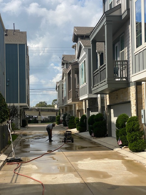 Pressure Wash 28,000sf Gated HOA 60 Homes