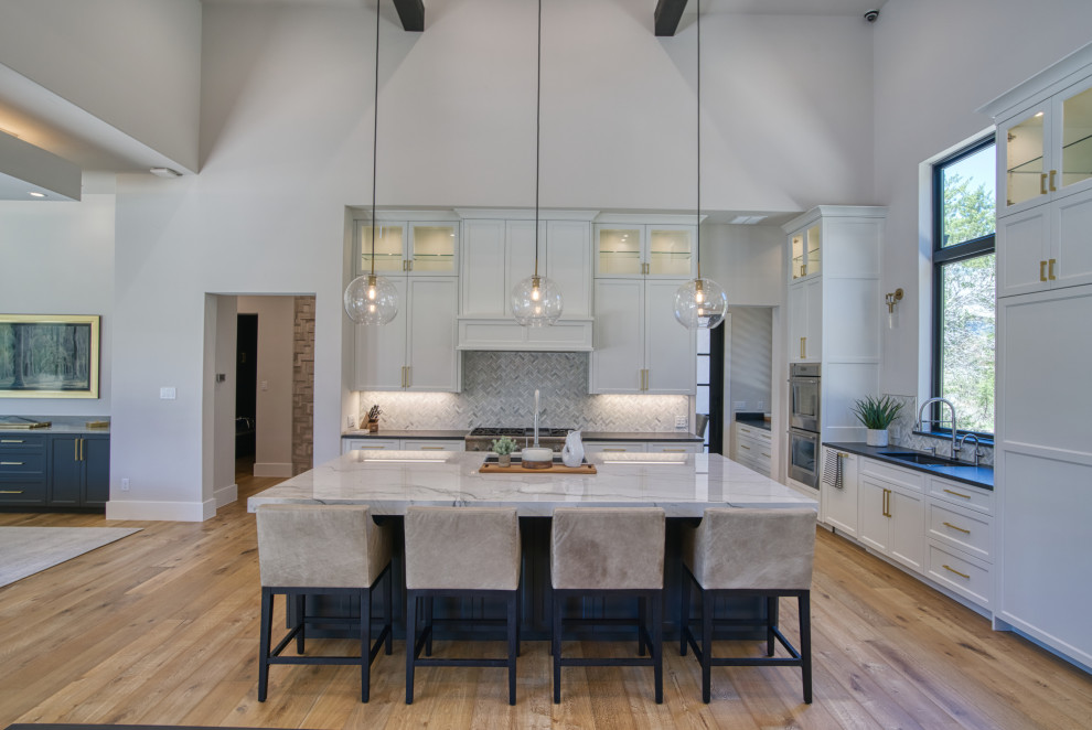 Inspiration for a transitional kitchen remodel in Austin