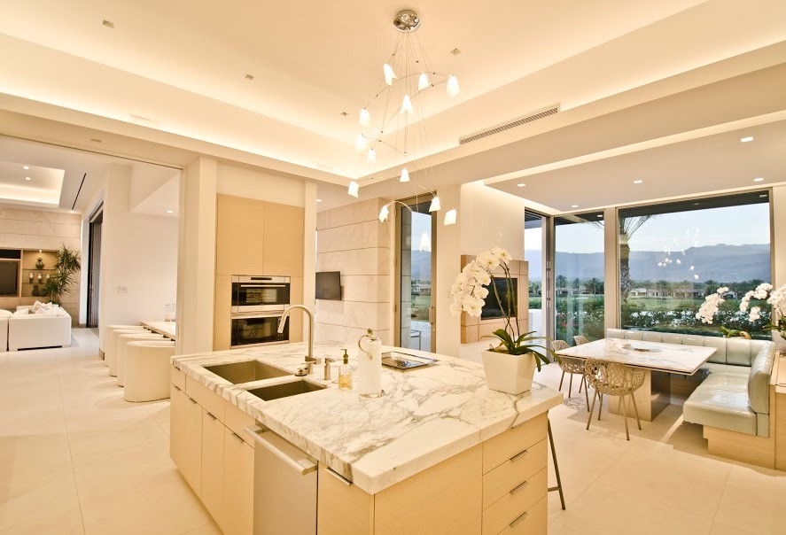 Kitchen - transitional kitchen idea