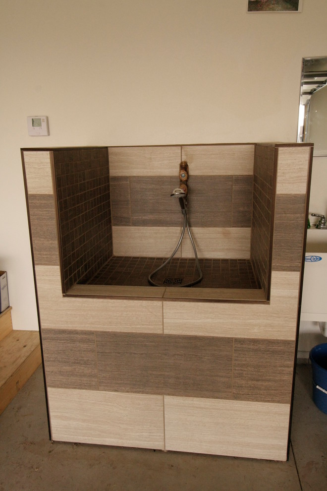 Small transitional mudroom photo