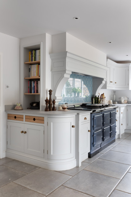 Traditional Hand Painted Framed Kitchen landstil-koekken