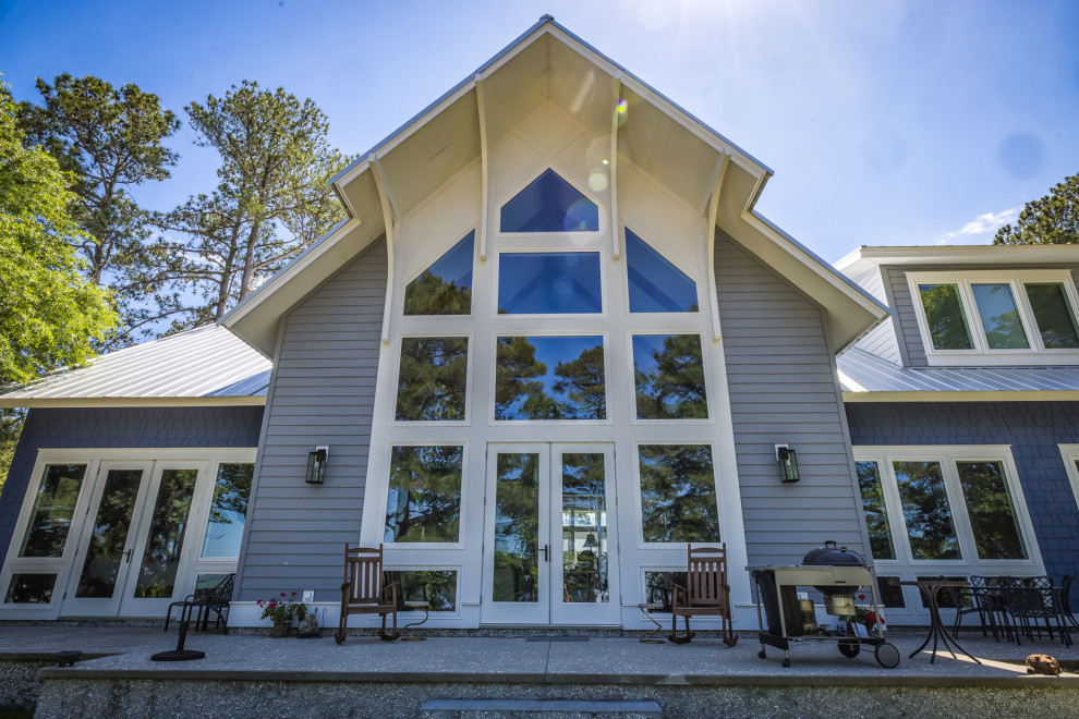 Home design - transitional home design idea