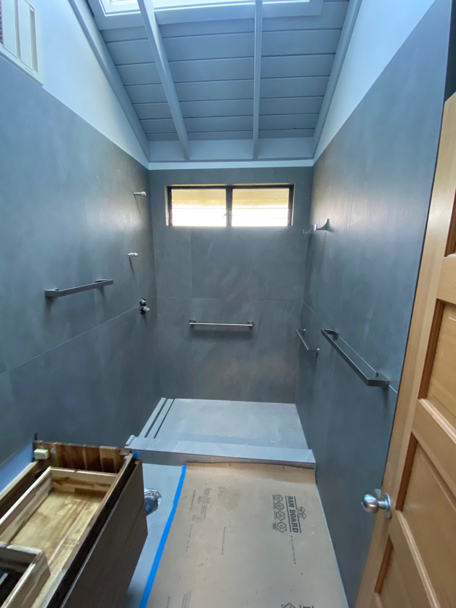 Kauai Bathrooms 24/ 25