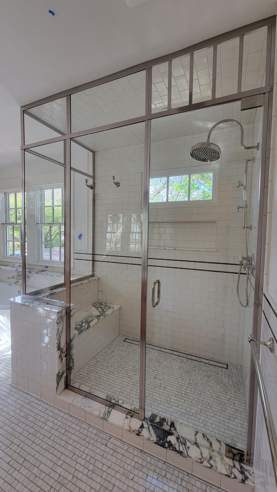 FRAMED SHOWERS