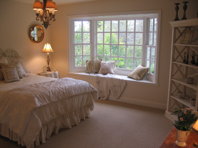 Master Bedroom Bay Window And Sisal Look Carpet