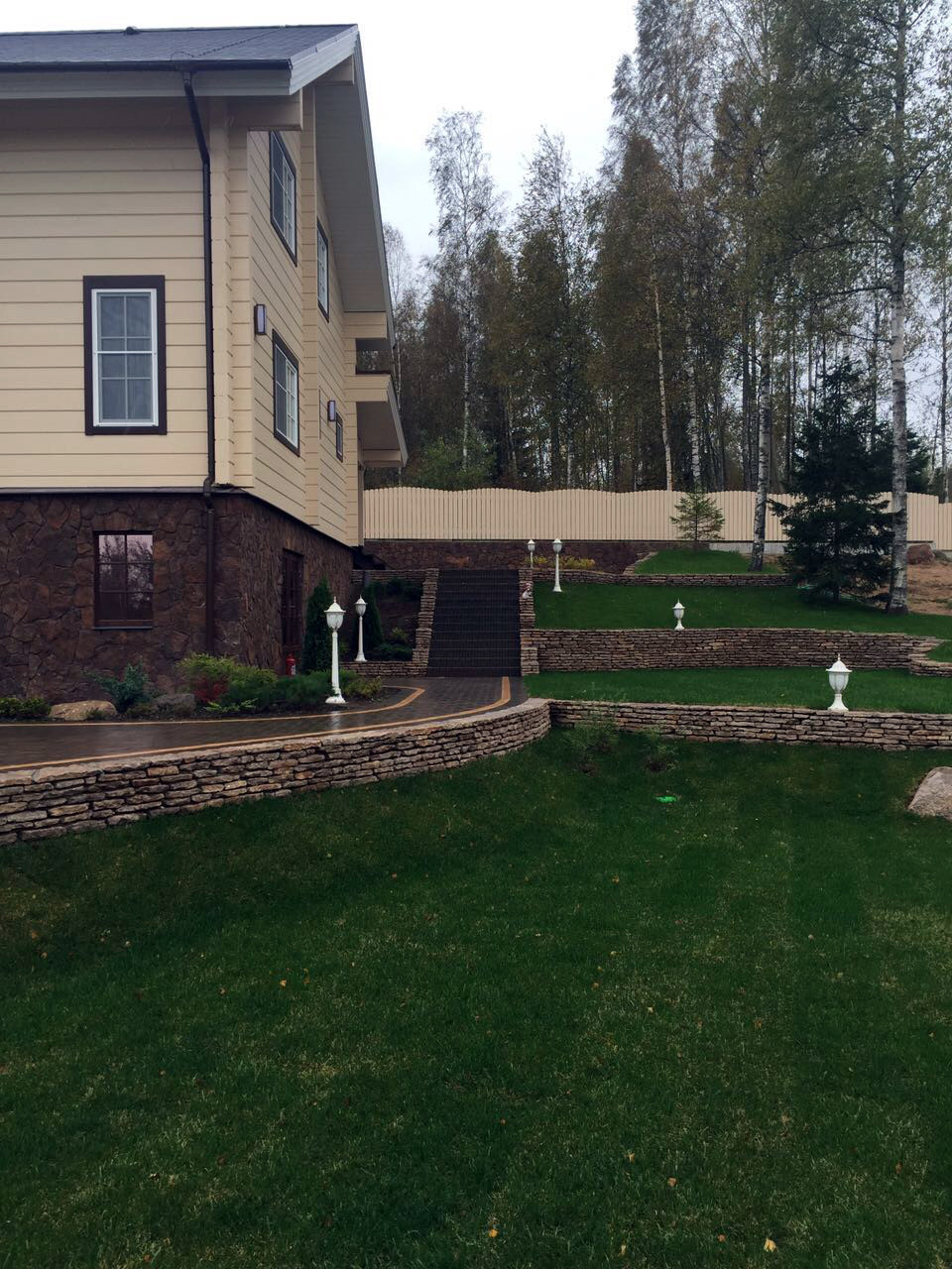 Дом из кирпича в Охтинском парке