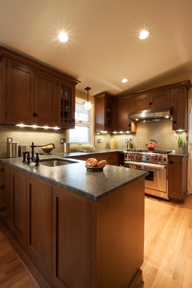 Photo of a traditional kitchen in DC Metro with granite benchtops.