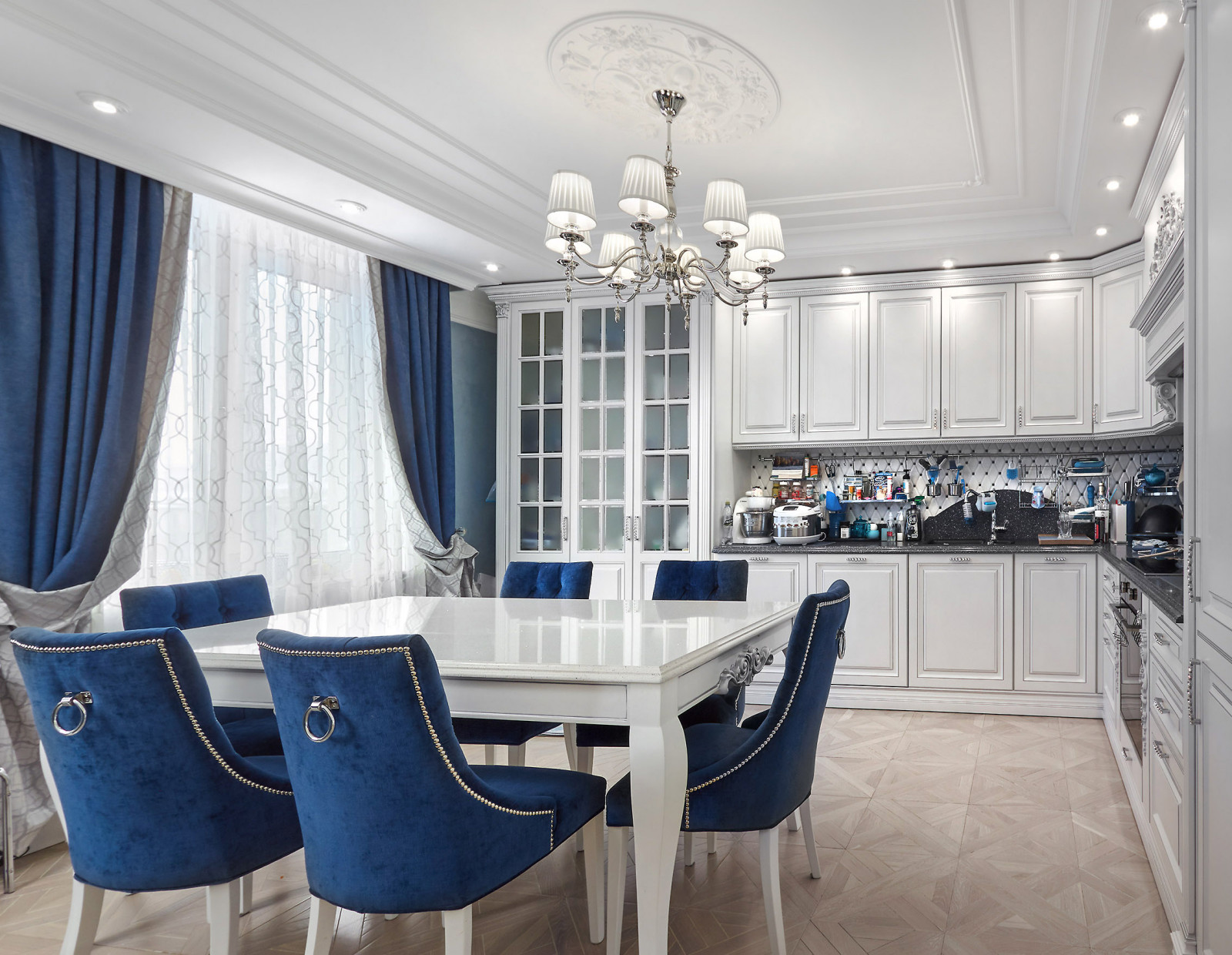 Сакко и Ванцетти (мебель фирмы Selena)