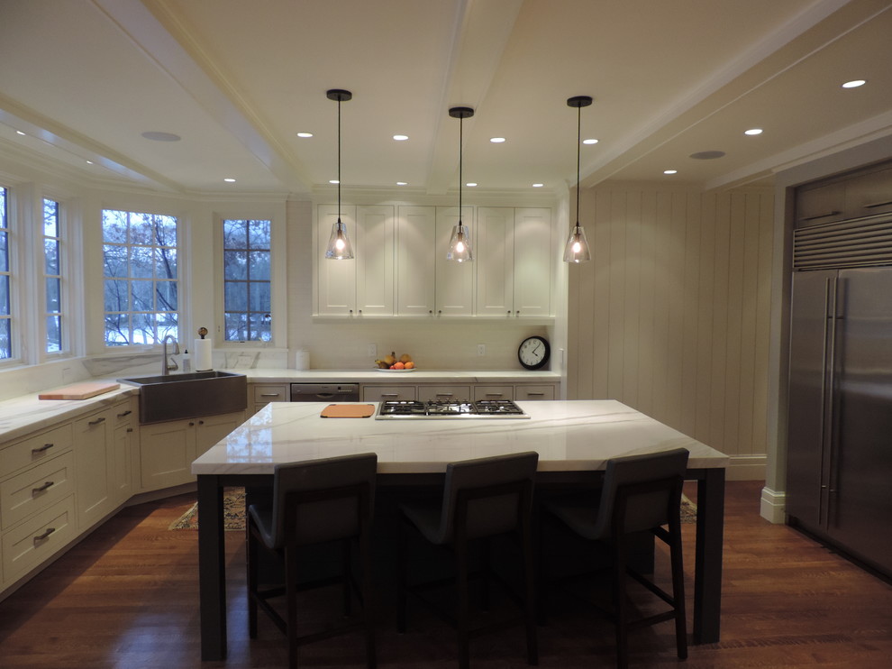 Kitchen - transitional kitchen idea in Boston