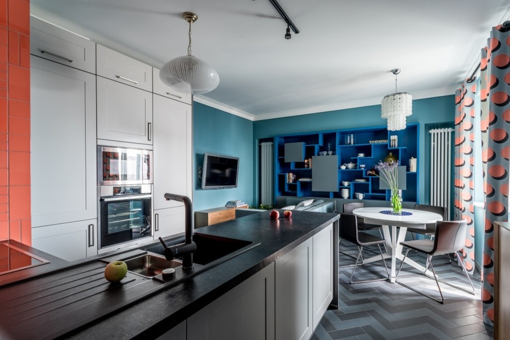 Синее-синее море