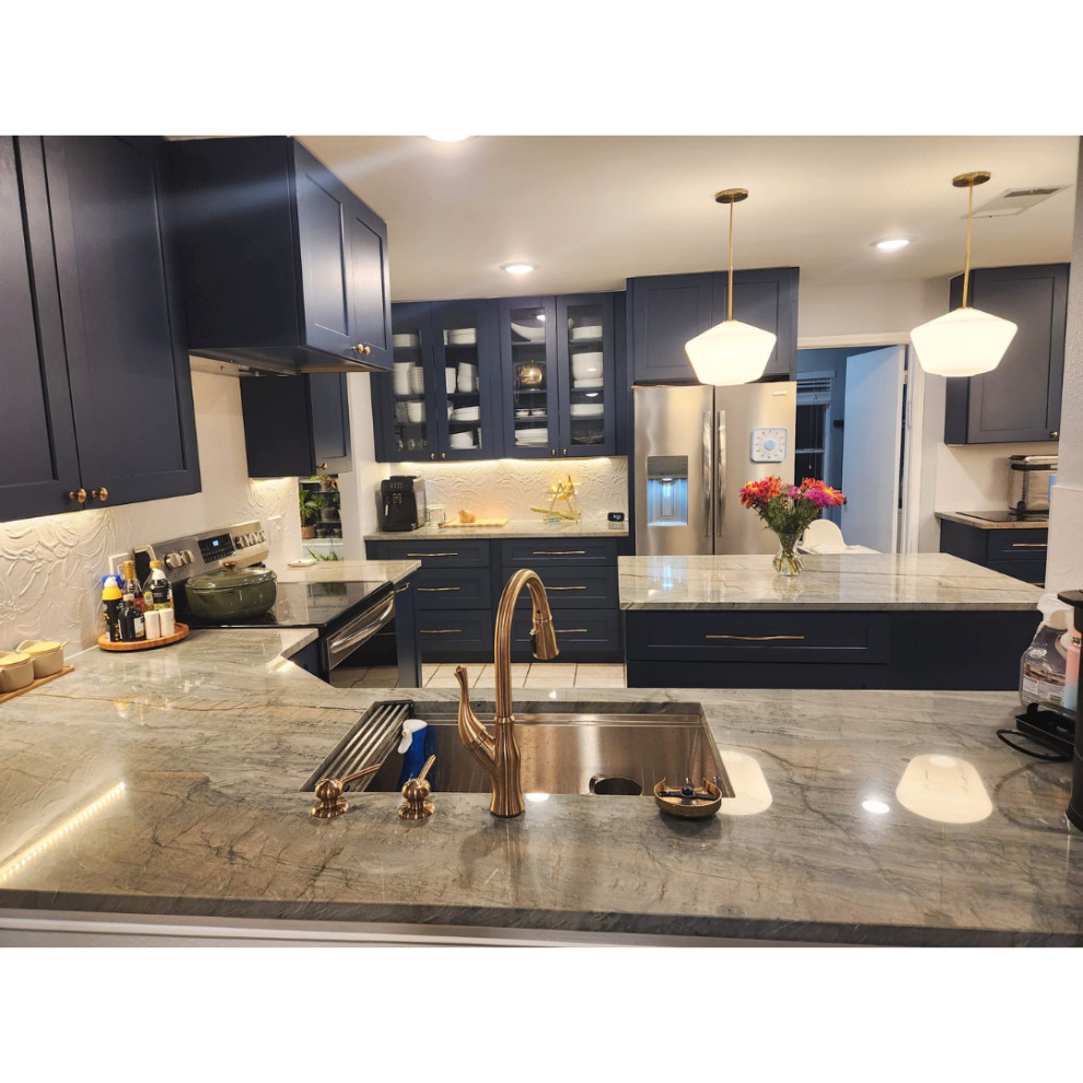 Example of a mid-sized transitional ceramic tile and beige floor eat-in kitchen design in Austin with an undermount sink, shaker cabinets, blue cabinets, quartzite countertops, white backsplash, porcelain backsplash, stainless steel appliances, an island and blue countertops