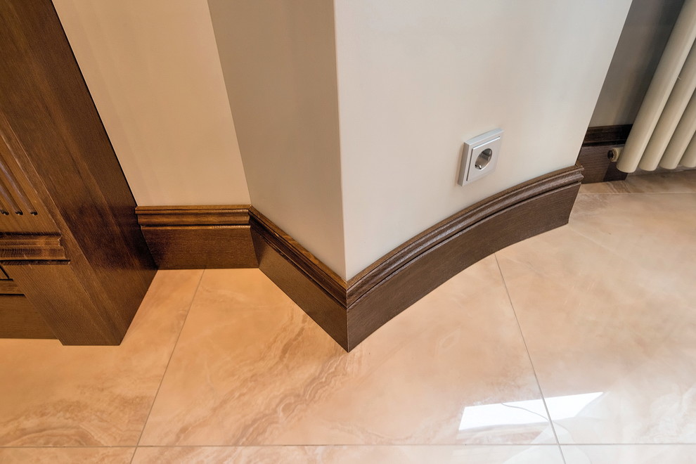 Мебель предметы интерьера в загородном доме.