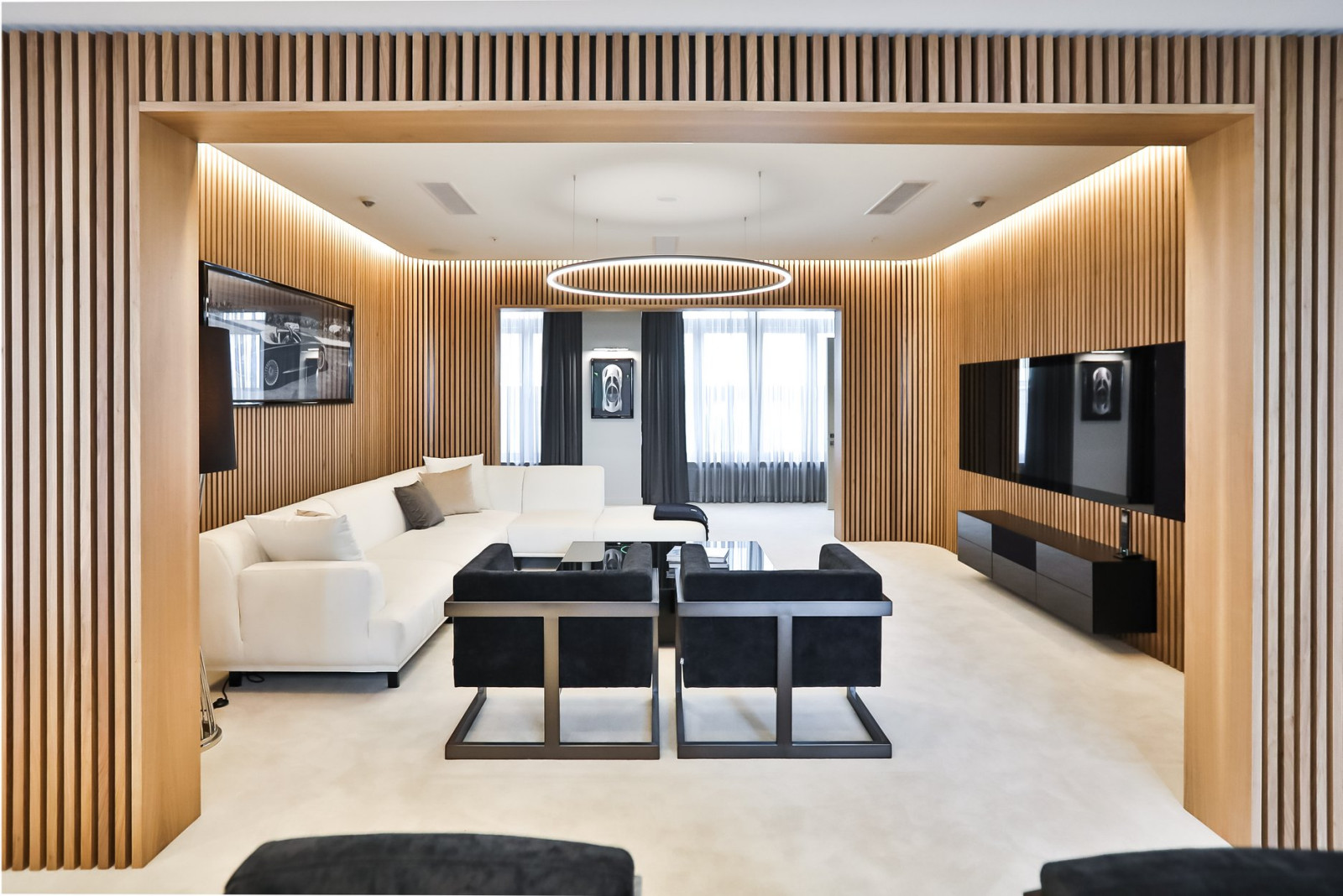 Бельгийское напольное покрытие в Mayback Suite для "Рэдиссон Ройал, Москва"