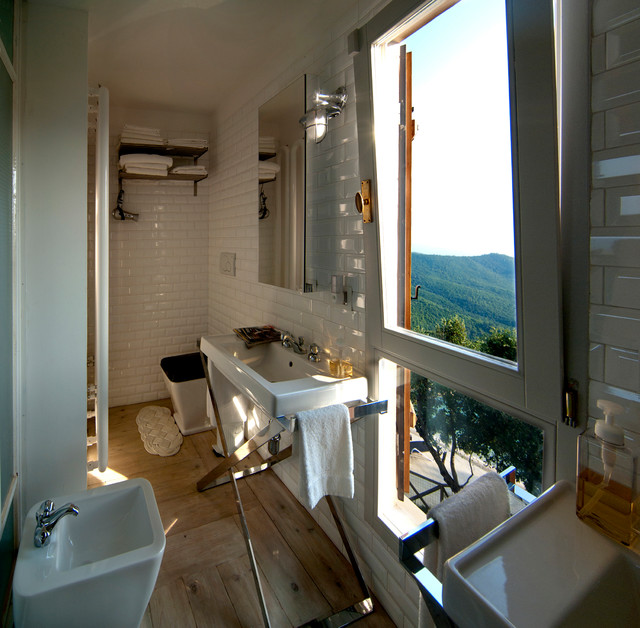 Torre mediterranean-bathroom