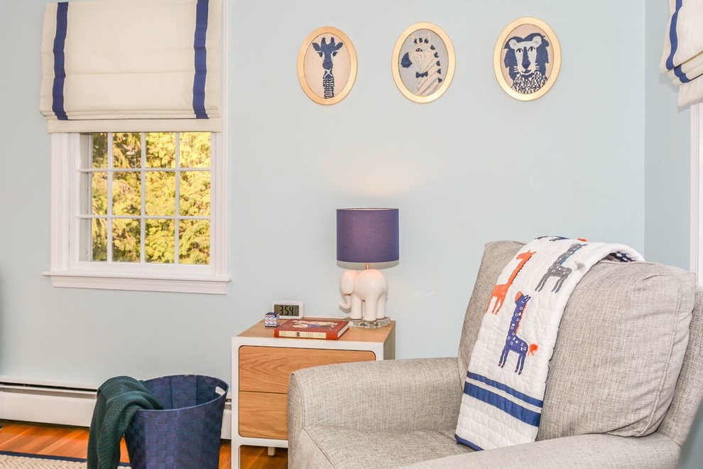 Transitional home design photo in Boston