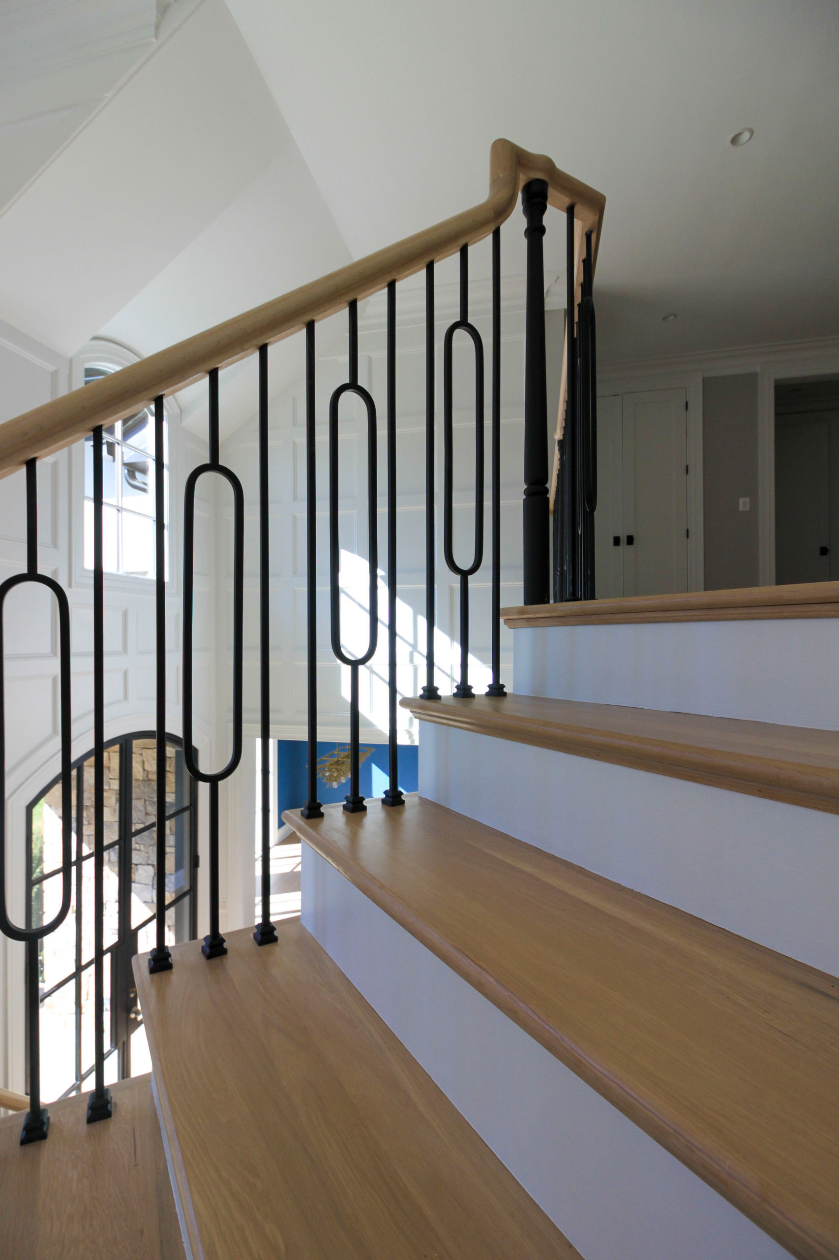 95_Remarkable and elegant floating elliptical staircase, McLean, VA 22101