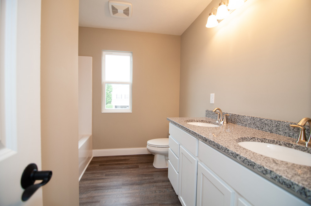 New 2 story home in Morrow