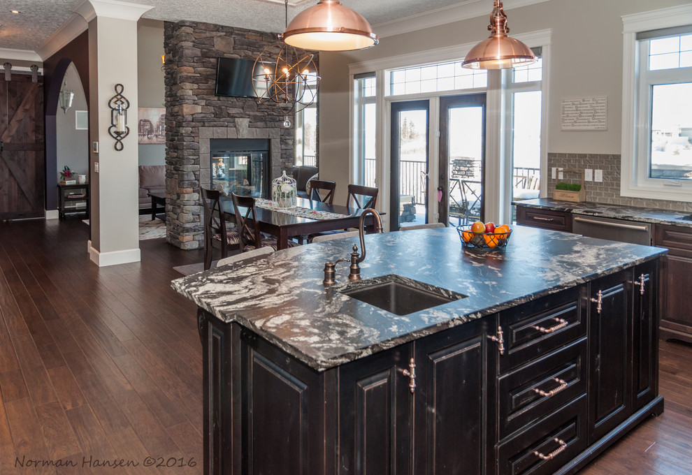 Kitchen - rustic kitchen idea