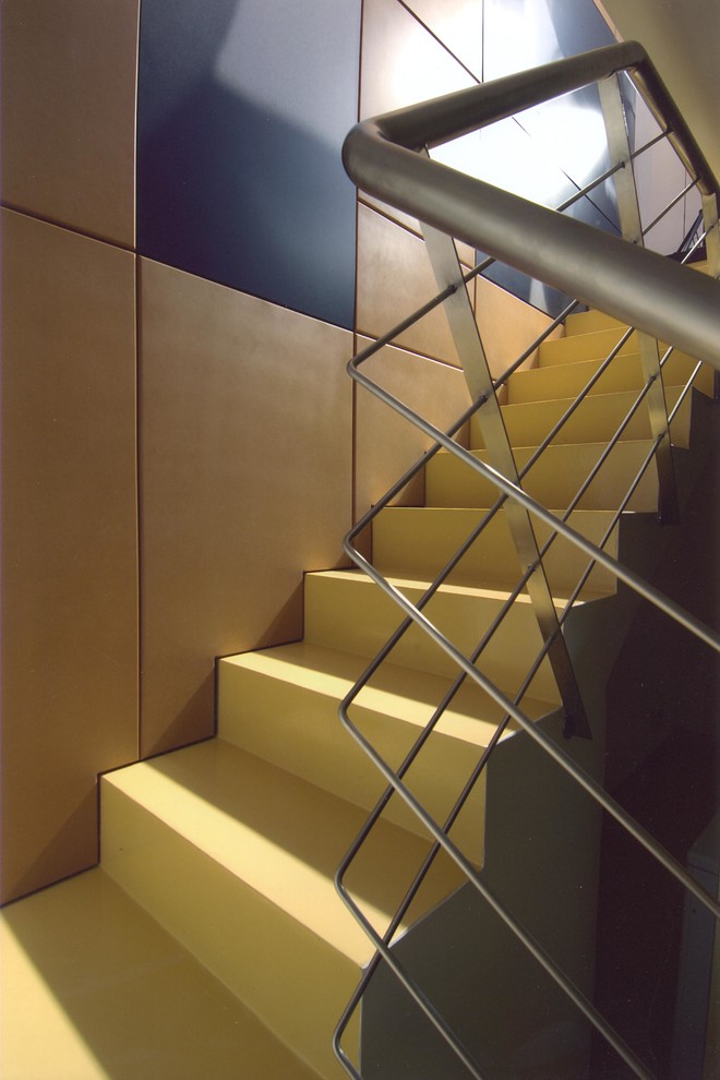 This is an example of a contemporary staircase in Rome.