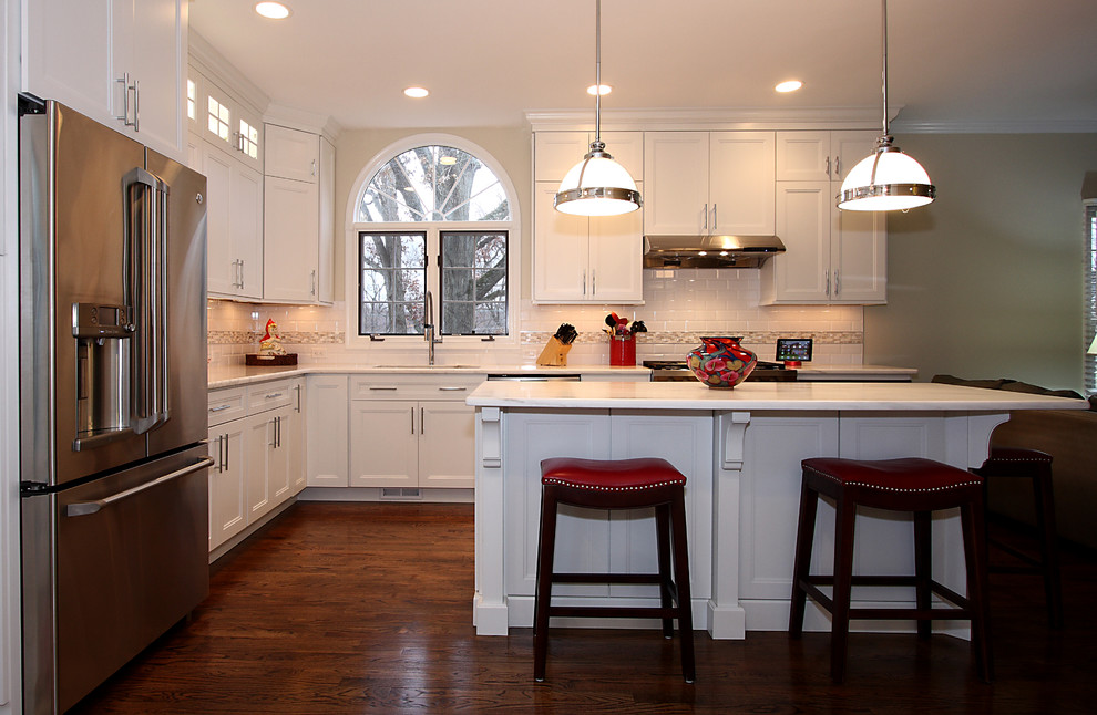 Example of a transitional kitchen design in DC Metro