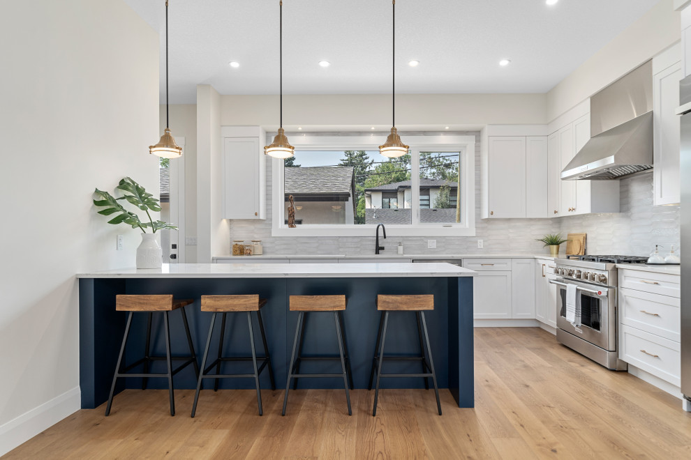 Inspiration for a transitional kitchen remodel in Calgary