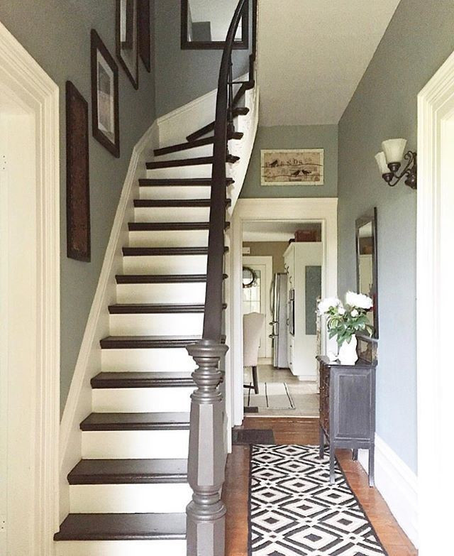 Proposition rénovation escalier repeint blanc/gris