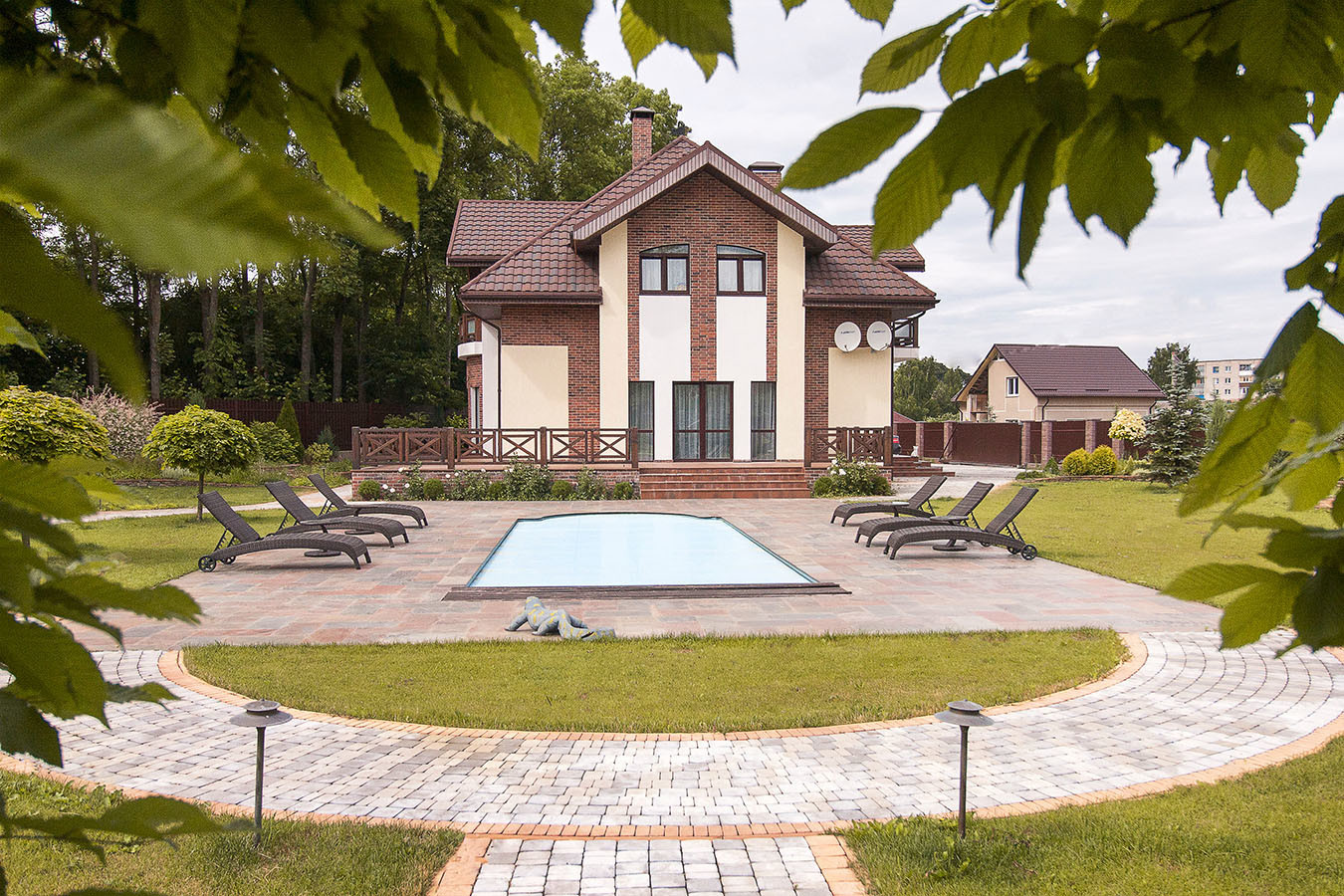 Проект загородного дома площадью 300 кв.м.