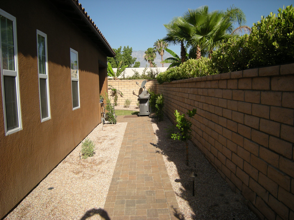 Photo of a mediterranean landscaping in Orange County.